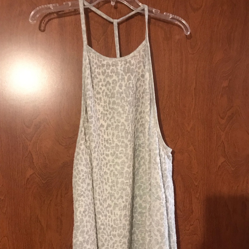 BNWT Pink Lily gray leopard print tank